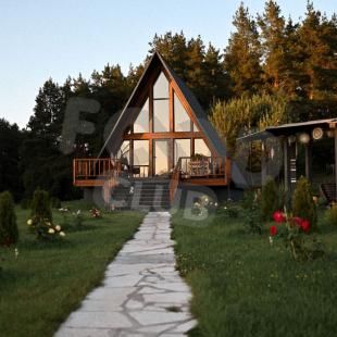 Koko House. Треугольный дом для отдыха