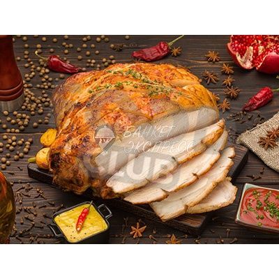 Окорок свиной запеченный по-домашнему