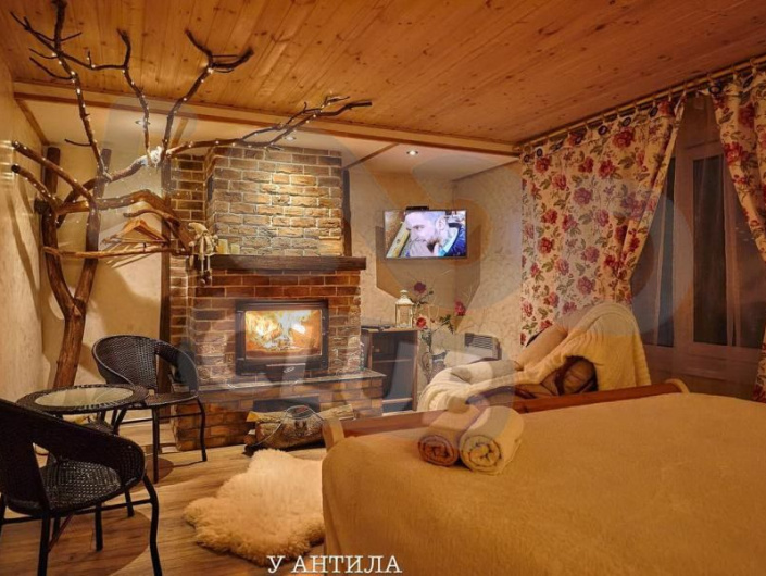 Домик для двоих с камином, баней и бассейном