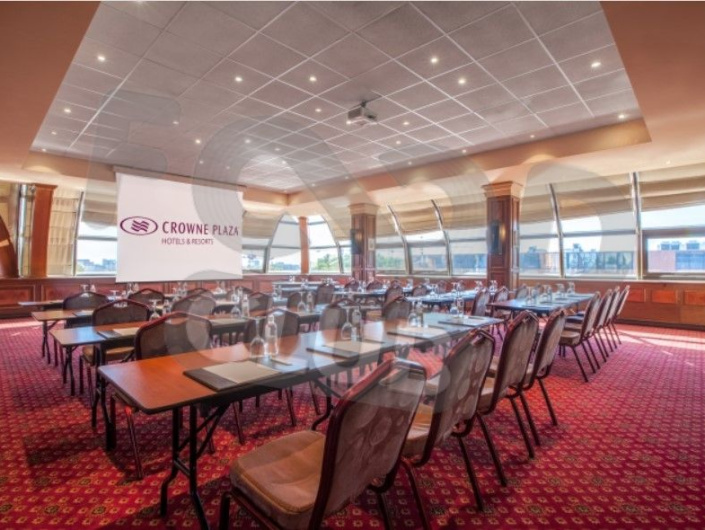 Конференц зал King в гостинице «Crowne Plaza»