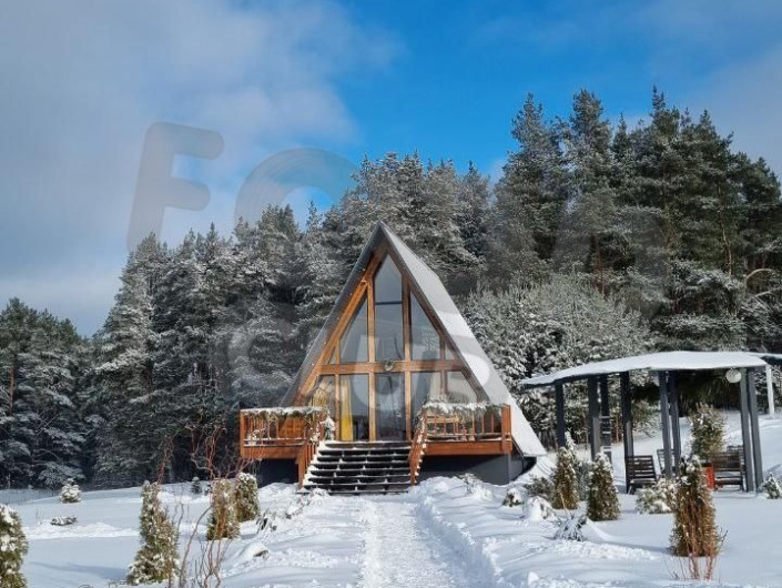 Koko House. Треугольный дом для отдыха