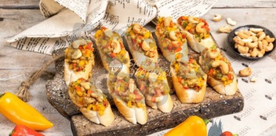 Брускетта С Печёнными Овощами и кешью 10 шт