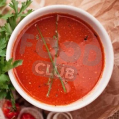 Томатный суп со свининой и фасолью